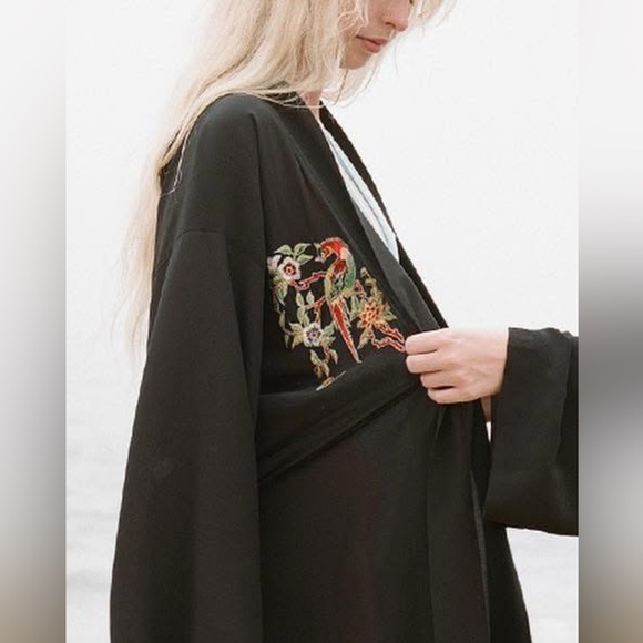 David Bowie x Realisation Par Serious Moonlight Collection Silk Robe Rare NWT - Picture 6 of 6